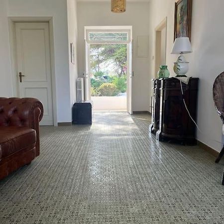 Villa Bouganville 2 オストゥーニ エクステリア 写真