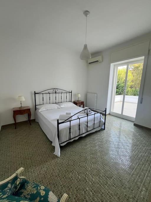 Villa Bouganville 2 オストゥーニ エクステリア 写真